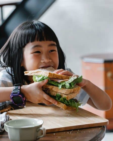 Table Manners Essentials: Eating Out With Kids