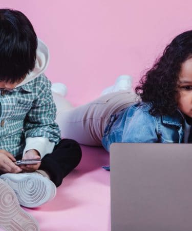 5 Ways to Distract Your Kid From Boredom